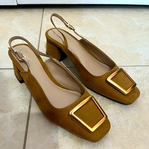 Slingback Pumps